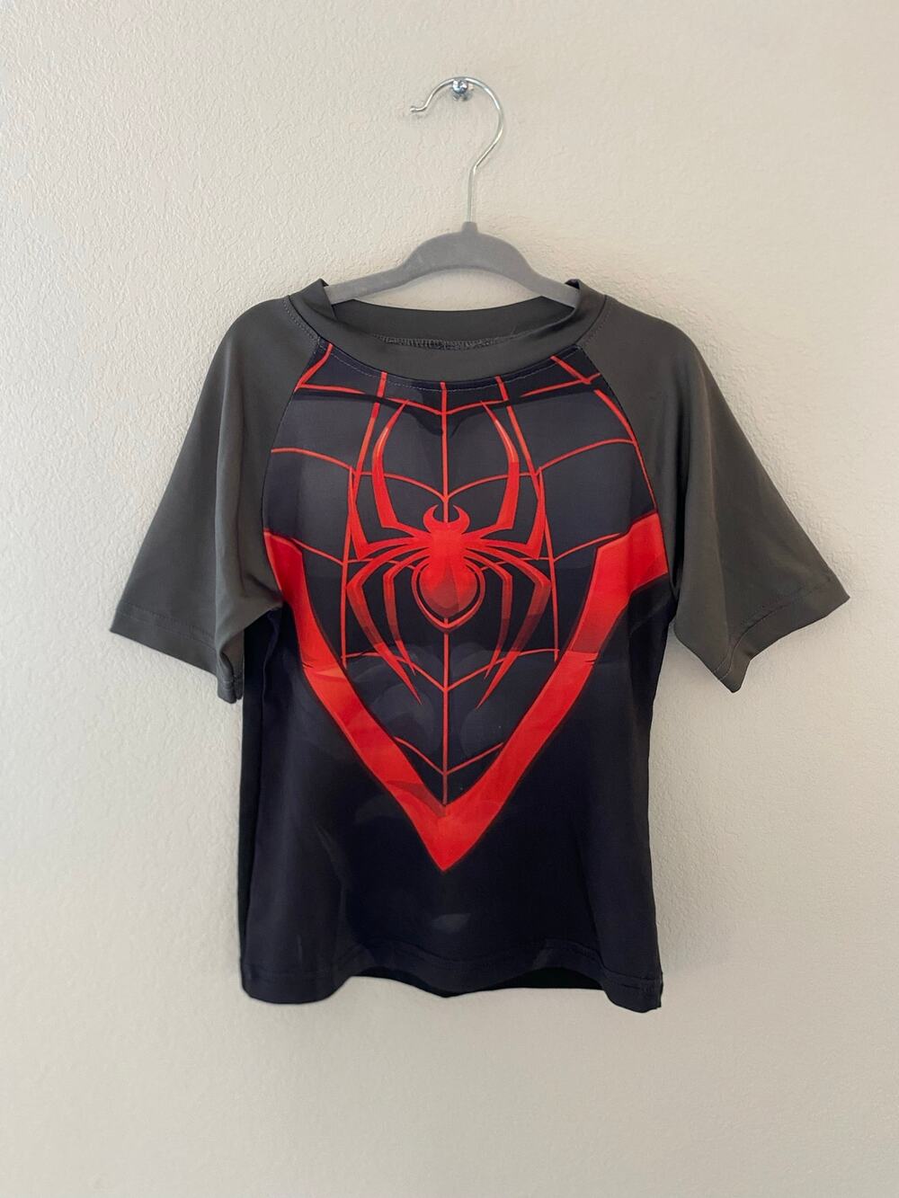 Marvel Avengers Spiderman Kids Size 4 Black Red Athletic Graphic Shirt